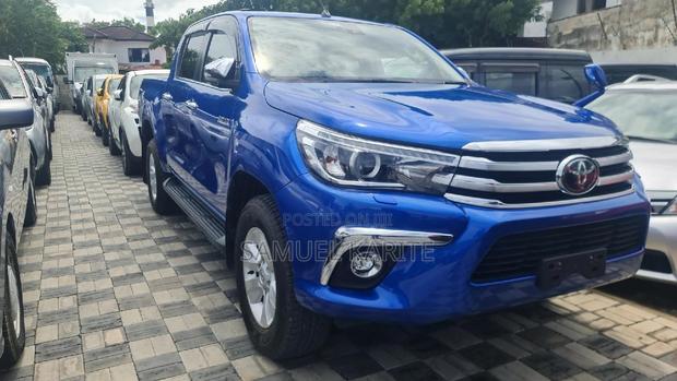 2017 Toyota Hilux Blue: Reliable Off-Road Capabilities and Modern Amenities