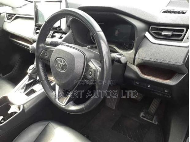 Black 2019 Toyota RAV4: Powerful and Stylish SUV