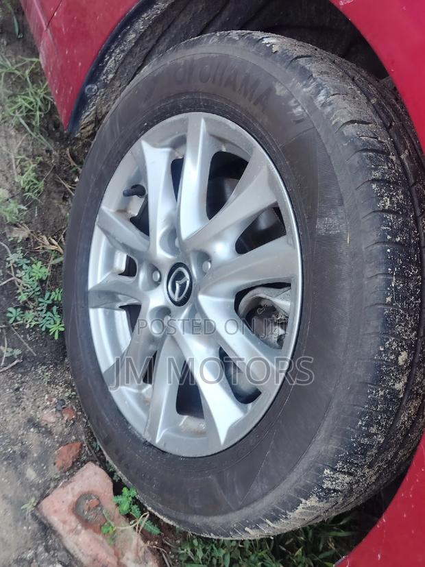Mazda Axela 2017 Red