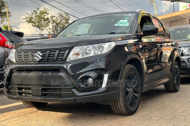 Black Edition 2019 Suzuki Vitara: Sporty Look