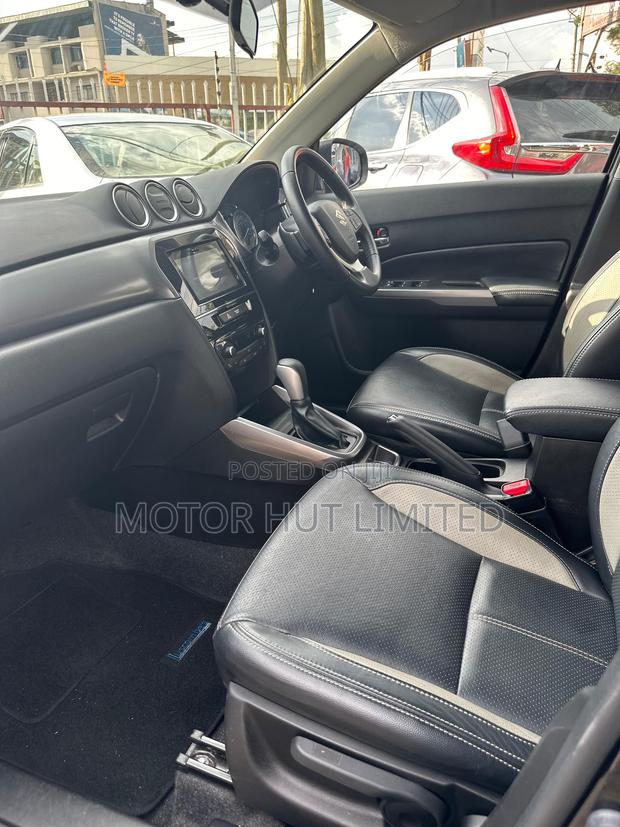 Black Edition 2019 Suzuki Vitara: Sporty Look