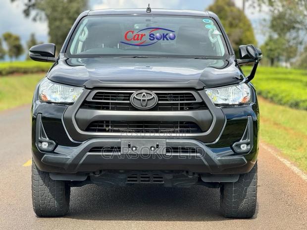 Toyota Hilux 2020 Black
