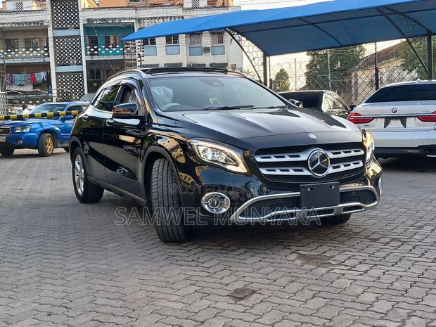 Mercedes-Benz GLA-Class 2017 Black