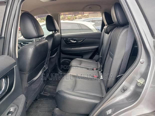 Nissan X-Trail 2.0 Petrol FWD 2016 Gray
