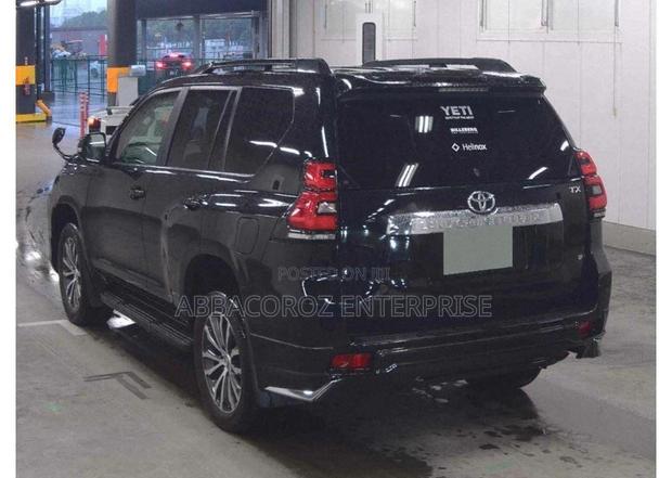172hp 3.0L 2019 Toyota Land Cruiser Prado in Black
