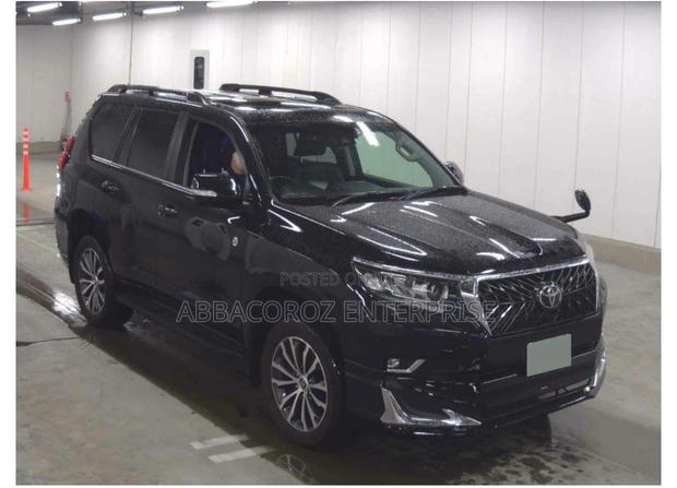 172hp 3.0L 2019 Toyota Land Cruiser Prado in Black