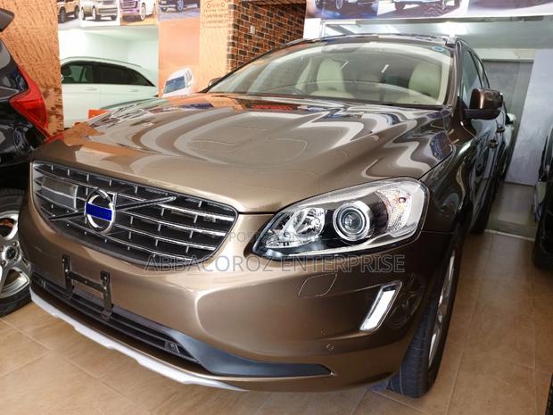 2017 Gold Volvo XC60 T6 R-Design AWD AWD - Used Premium SUV Available
