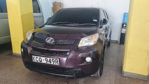 Purple Toyota IST 2011 - Stylish and Affordable Compact Sedan for Everyday Use