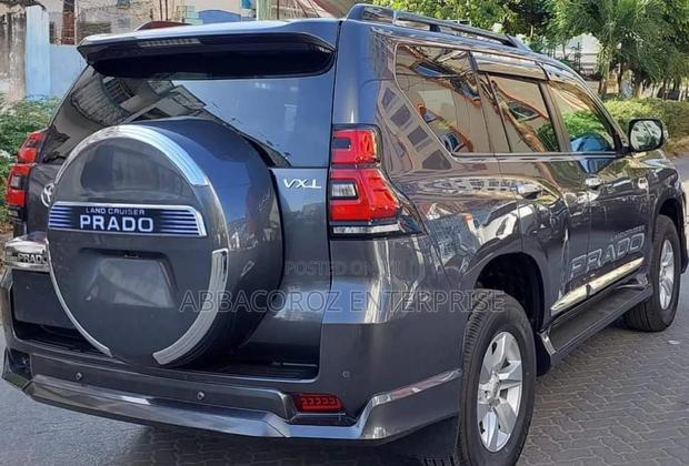 2018 Gray Toyota Land Cruiser Prado 2.8D: Powerful and Practical