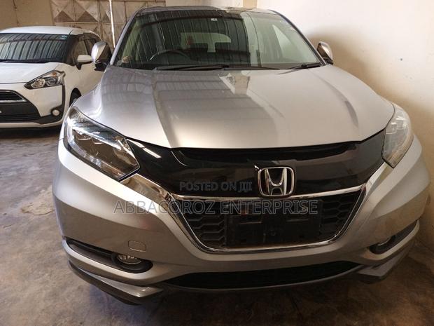 Honda Vezel 1.5 Hybrid 2WD 2017 - Silver: Affordable Luxury with Exceptional Fuel Efficiency
