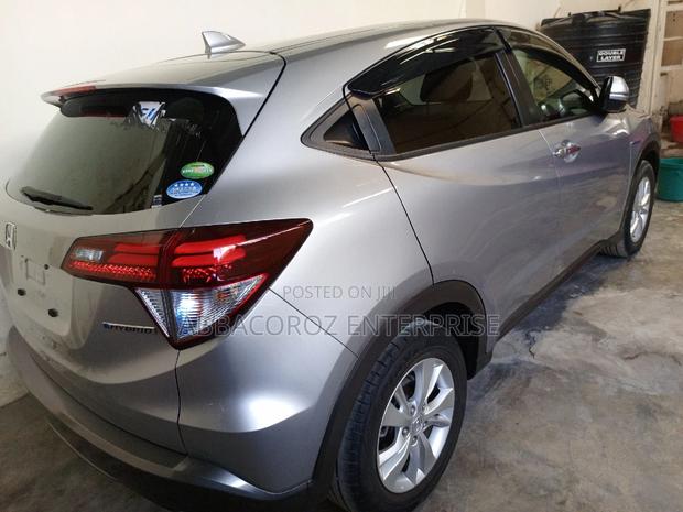 Honda Vezel 1.5 Hybrid 2WD 2017 - Silver: Affordable Luxury with Exceptional Fuel Efficiency