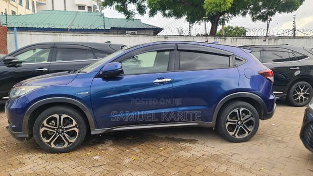 2018 Honda Vezel Azure Blue: Spacious and Affordable