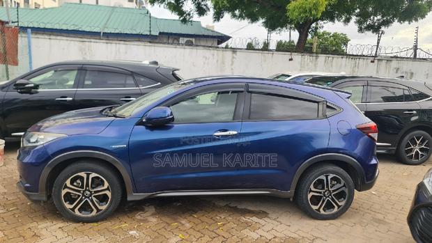 2018 Honda Vezel Azure Blue: Spacious and Affordable