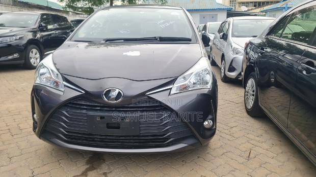Black Toyota Vitz 2018 - Compact Car with Style and Comfort