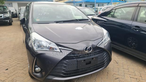 Black Toyota Vitz 2018 - Compact Car with Style and Comfort