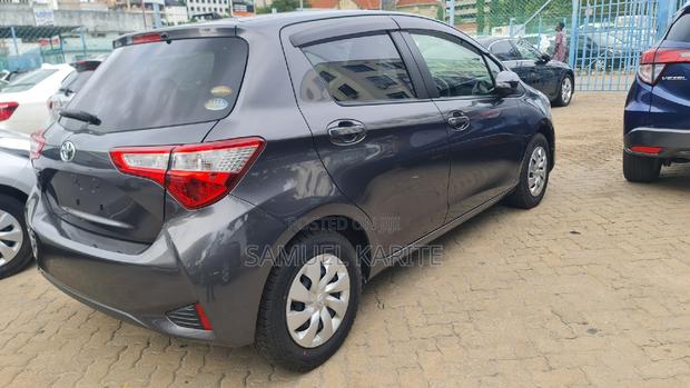 Black Toyota Vitz 2018 - Compact Car with Style and Comfort