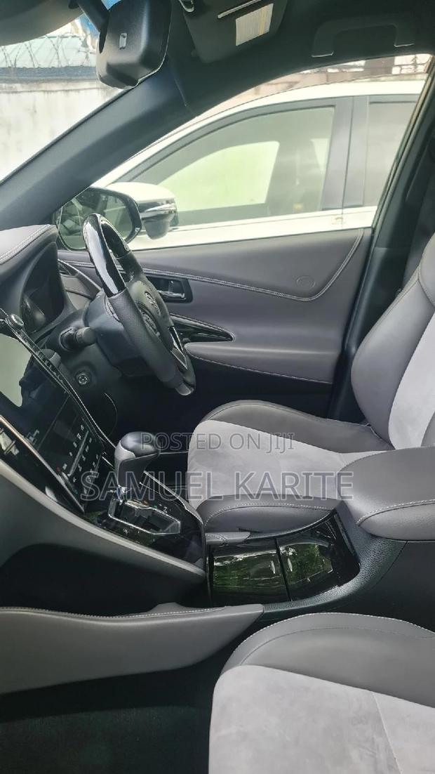 Black 2018 Toyota Harrier - Sophisticated SUV for Sale Today