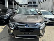 2017 Mitsubishi Outlander 2.0 PHEV AWD Gray - Pre-Owned Excellence for sale