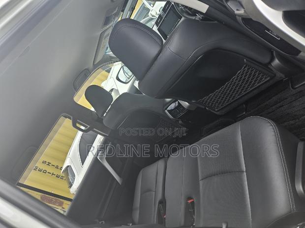 2019 Toyota Land Cruiser Prado 2.8 White - Quality Used SUV for Sale
