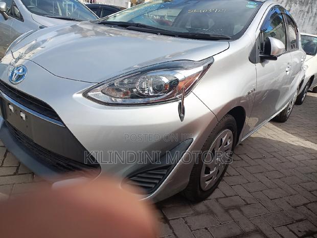 Toyota Aqua 2017 Silver