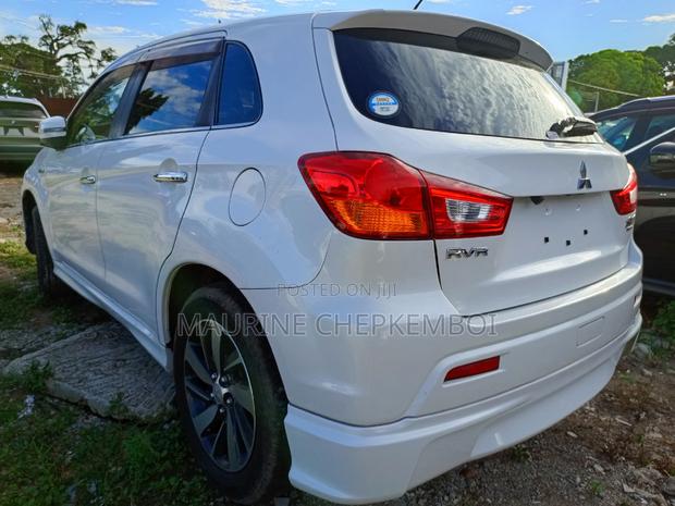 White 2017 Mitsubishi RVR - Luxury Compact SUV with Superior Performance