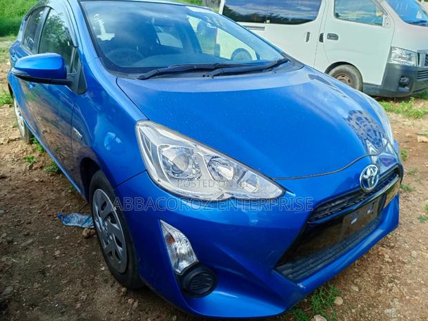 Toyota Aqua 2016 Blue: Affordable Efficiency Awaits!