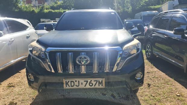 2015 Toyota Prado Green Land Cruiser - Eco-Friendly Adventure