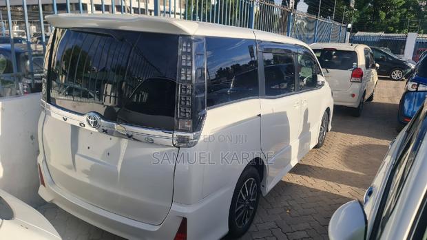 White 2017 Toyota Voxy - High-Quality Minivan Deal