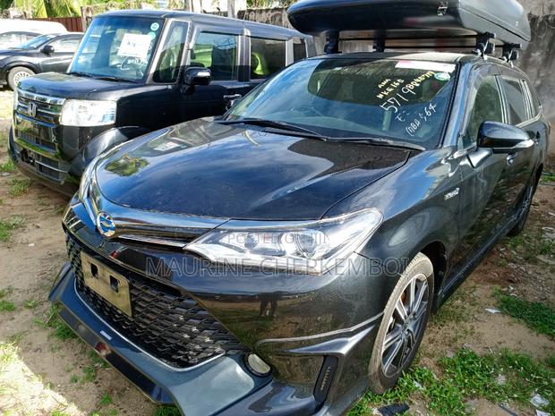 2017 Black Toyota Corolla Fielder: Premium MPV for the Modern Family