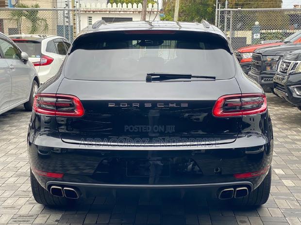 Pre-owned 2016 Porsche Macan S - Black Edition - Luxury SUV