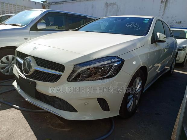Pearl-Coated 2017 Mercedes-Benz A-Class: Compact Luxury Sedan