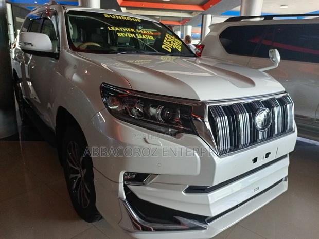 White 2018 Toyota Land Cruiser Prado 3.0 172hp