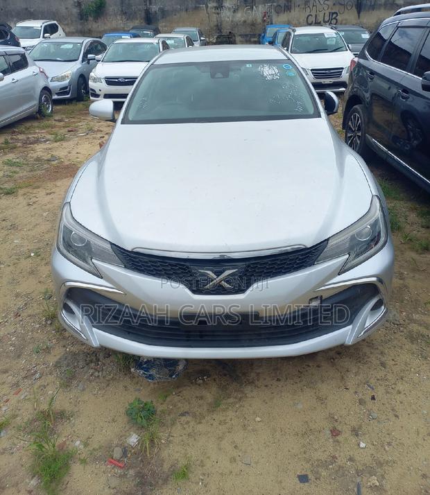 Toyota Mark X 2.5 AWD 2017 Silver