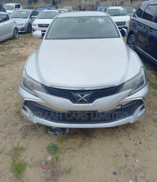 Toyota Mark X 2.5 AWD 2017 Silver