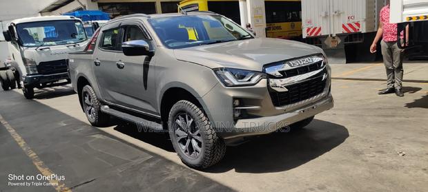 New Isuzu D-MAX 2024 Gray