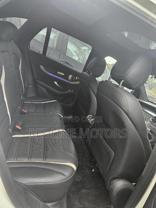 White 2017 GLC-Class Mercedes-Benz - Premium Compact SUV