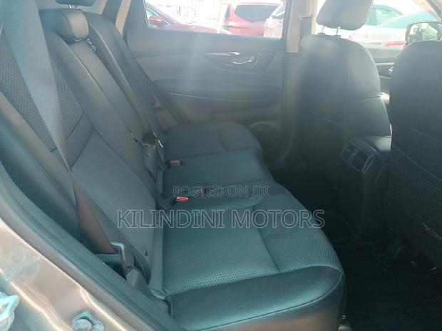 Nissan X-Trail 2017 Gray