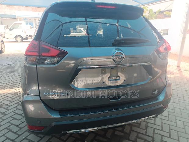 Nissan X-Trail 2017 Gray