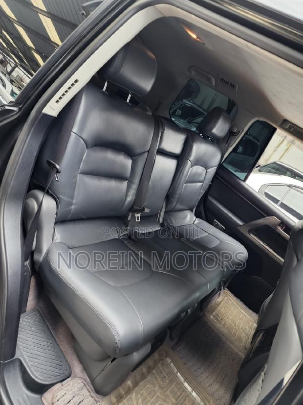 Premium 2013 Toyota Land Cruiser Black - Pre-Owned