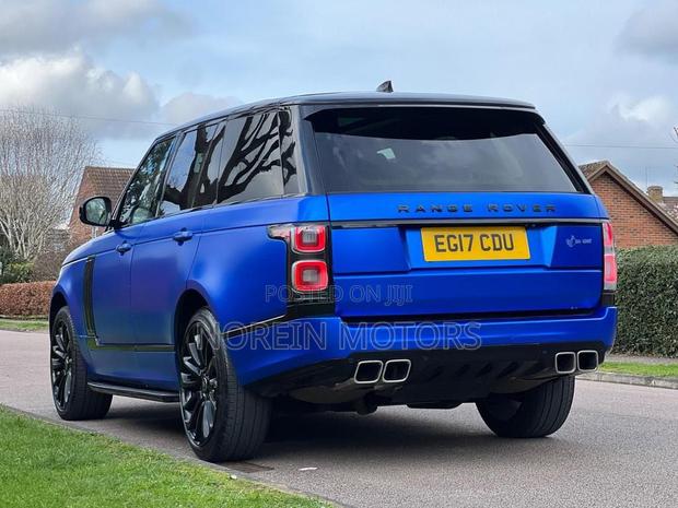 2018 Land Rover Range Rover Vogue Blue: Stylish and Powerful SUV
