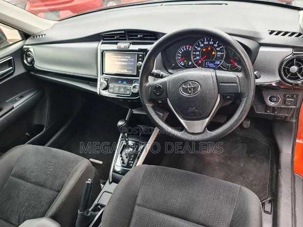 Toyota Corolla Fielder 2018 Orange