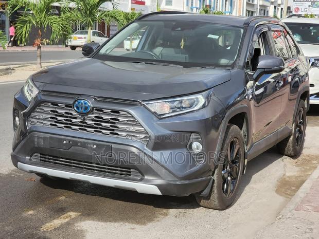 2020 Toyota RAV4 - Gray Model - Affordable and Stylish SUV