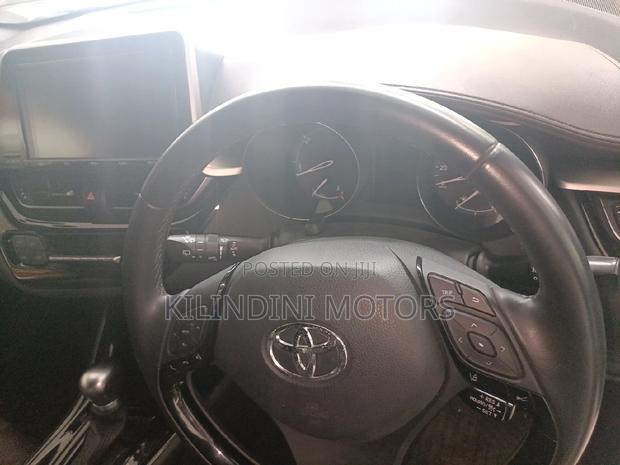 Toyota C-HR 2017 Green