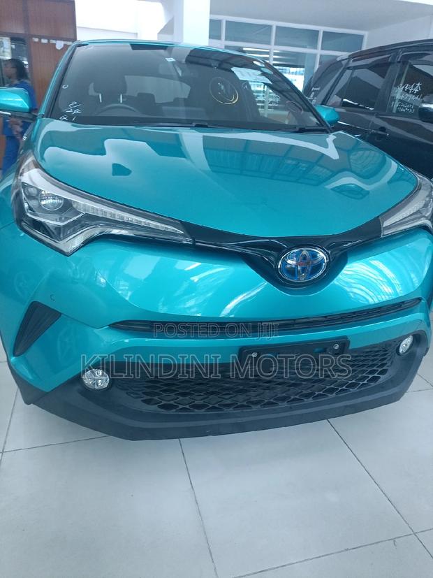 Toyota C-HR 2017 Green