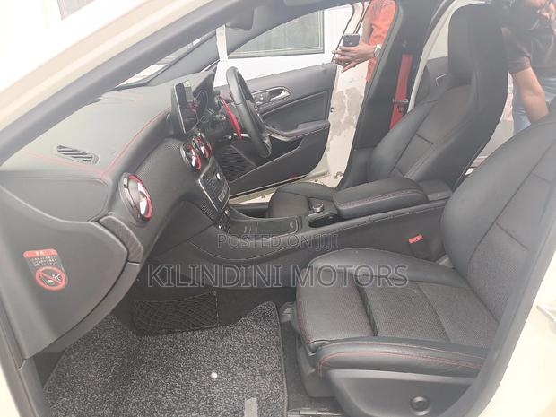 Mercedes-Benz B-Class Base B 250e 2017 White
