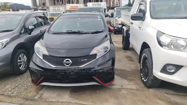 Nissan Note Black - 2017 Compact Car with Style and Efficiency