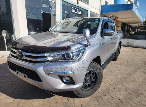 2017 Toyota Hilux Silver Edition: Two Models to Explore