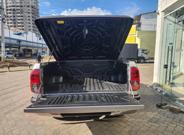2017 Toyota Hilux Silver Edition: Two Models to Explore