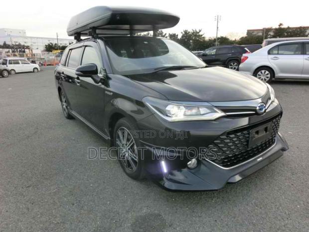 Black 2018 Toyota Corolla Fielder - Spacious and Stylish