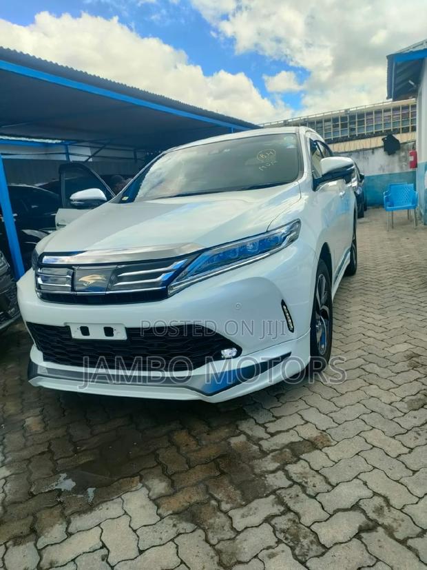 2017 Toyota Harrier 2.0 Turbo - Premium White